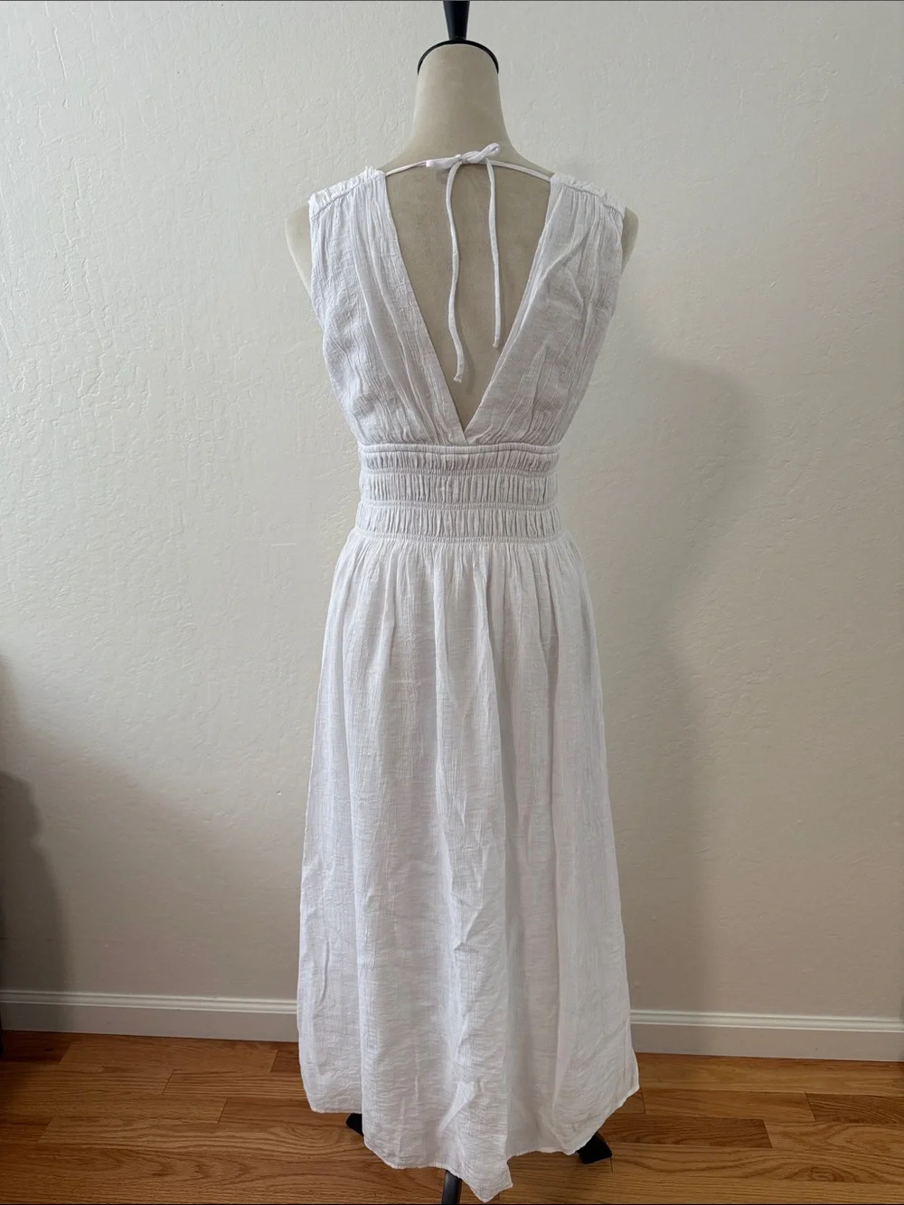 Abercrombie & Fitch Smocked V Neck Maxi Dress